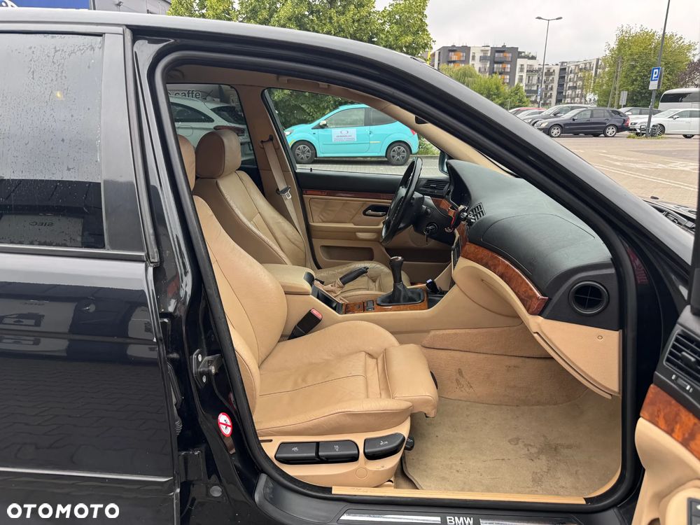 BMW Seria 5 - 35