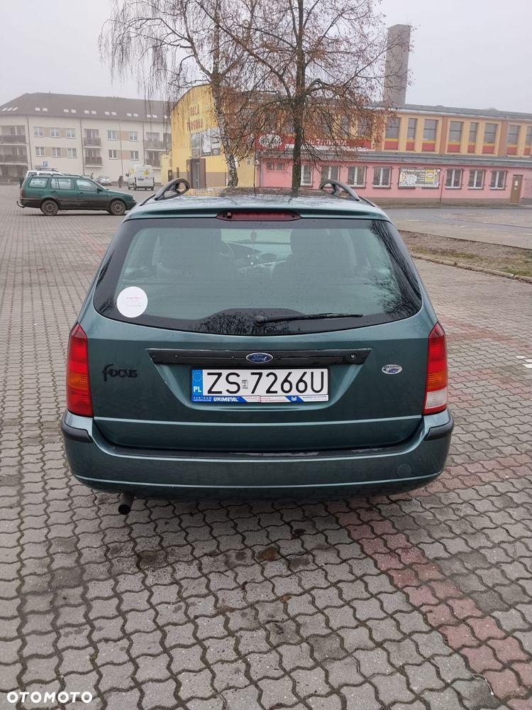 Ford Focus 1.6 Comfort - 6