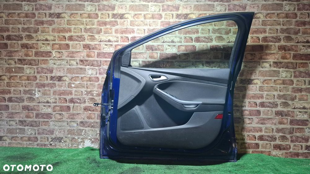 DRZWI Przód Prawe Kompletne FORD FOCUS MK3 HB/KOMBI 10- KOD: 1D - 13