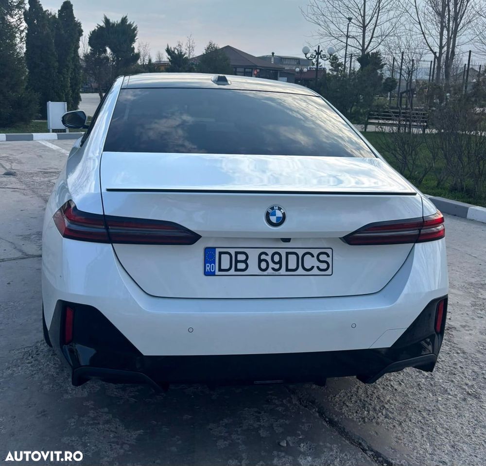 BMW Seria 5 520i Aut. - 4