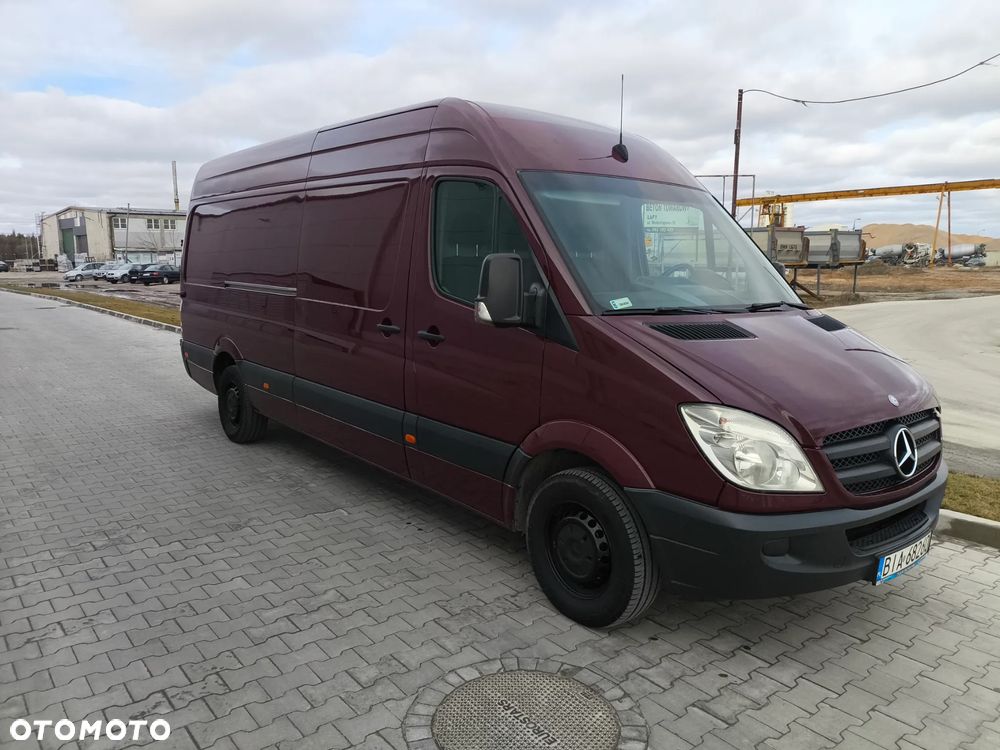 Mercedes-Benz Sprinter - 12