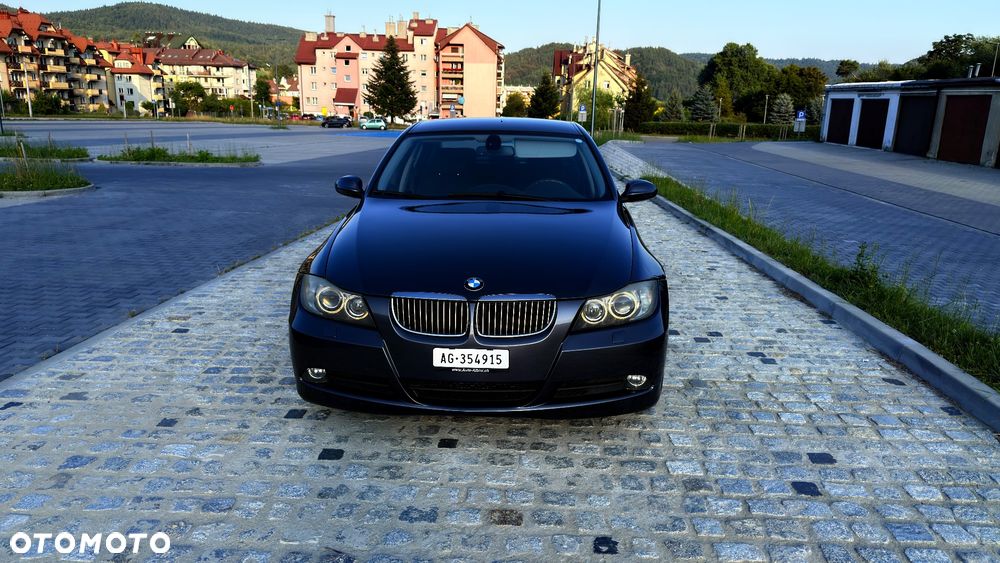 BMW Seria 3 325i - 7