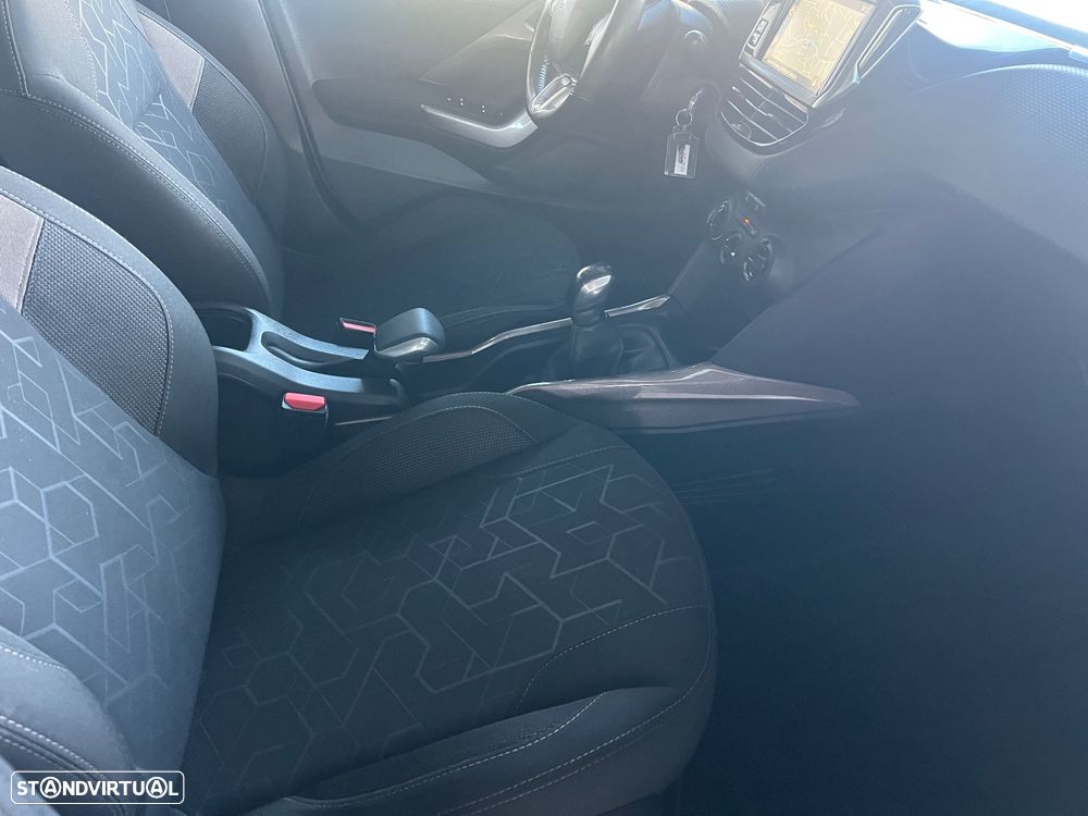 Peugeot 2008 1.2 PureTech Style - 37