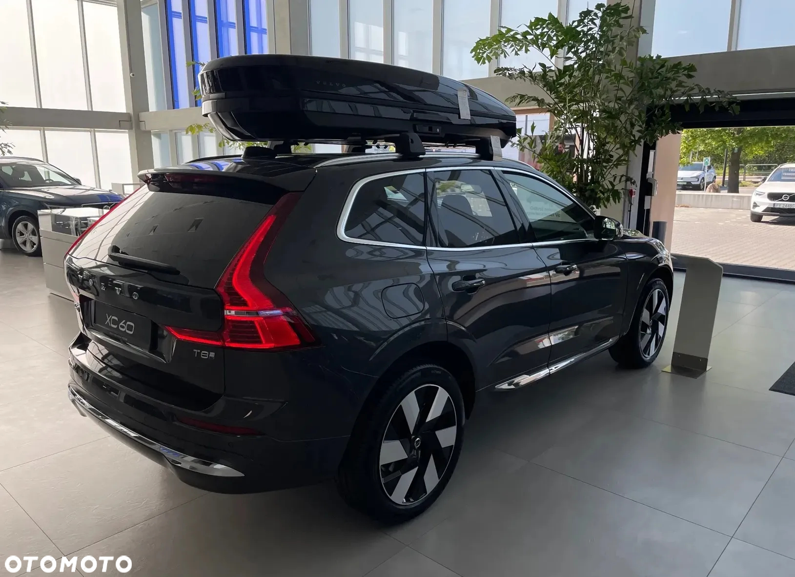Volvo XC 60 T8 Plug-In Hybrid AWD Ultra Bright - 2