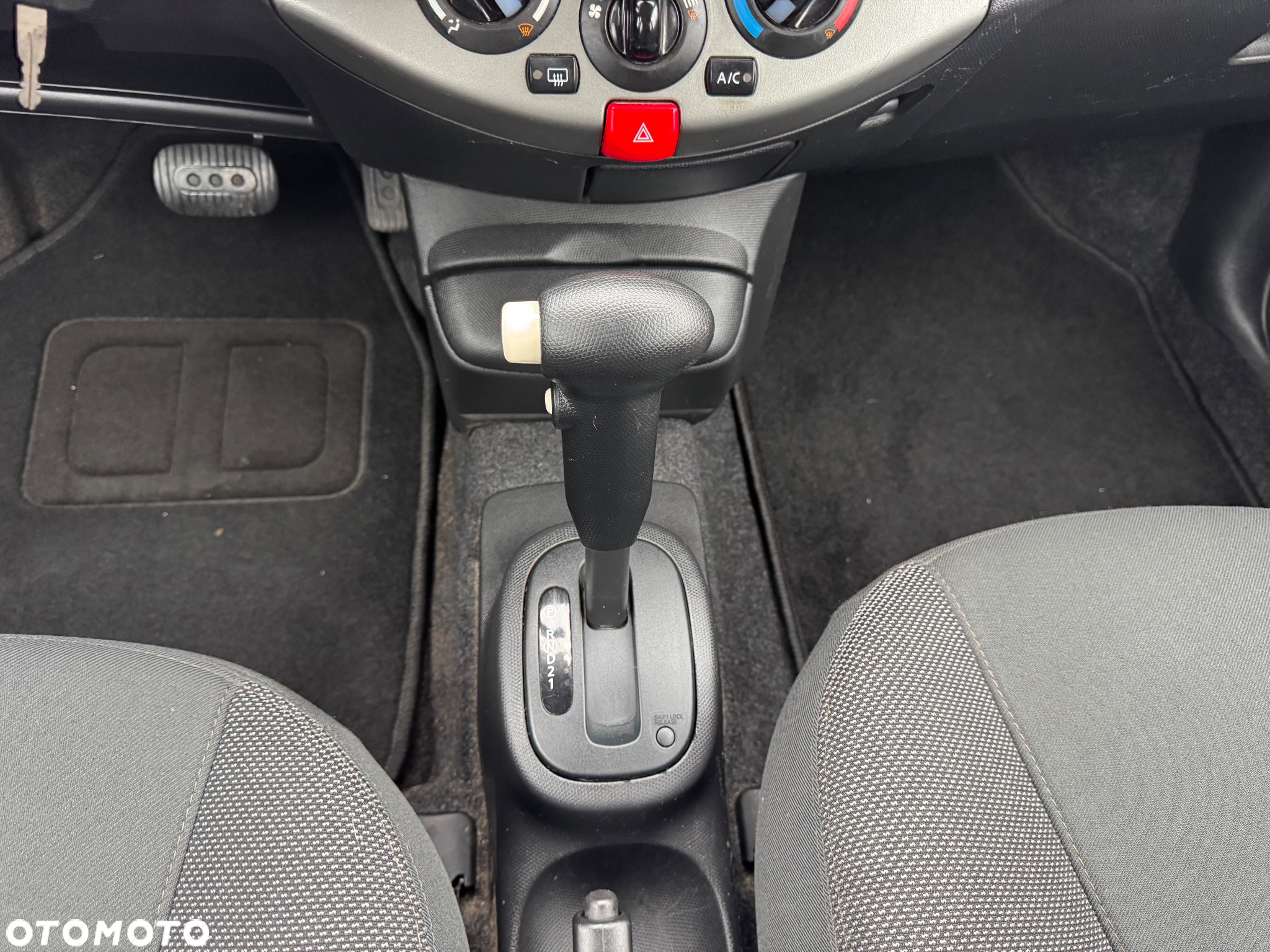 Nissan Micra 1.4 Tekna - 19