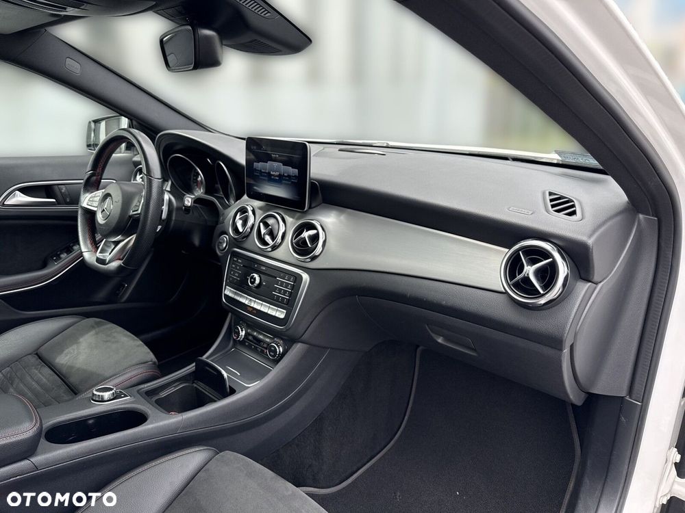 Mercedes-Benz GLA - 17
