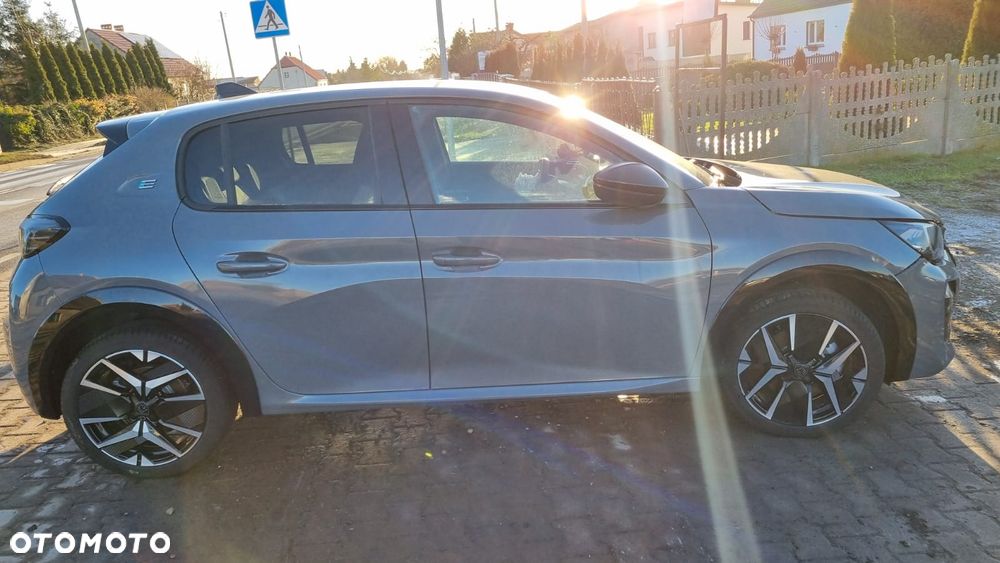 Peugeot 208 Elektromotor 136 GT Pack - 4