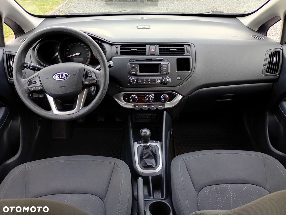 Kia Rio 1.2 Dream Team Edition - 11