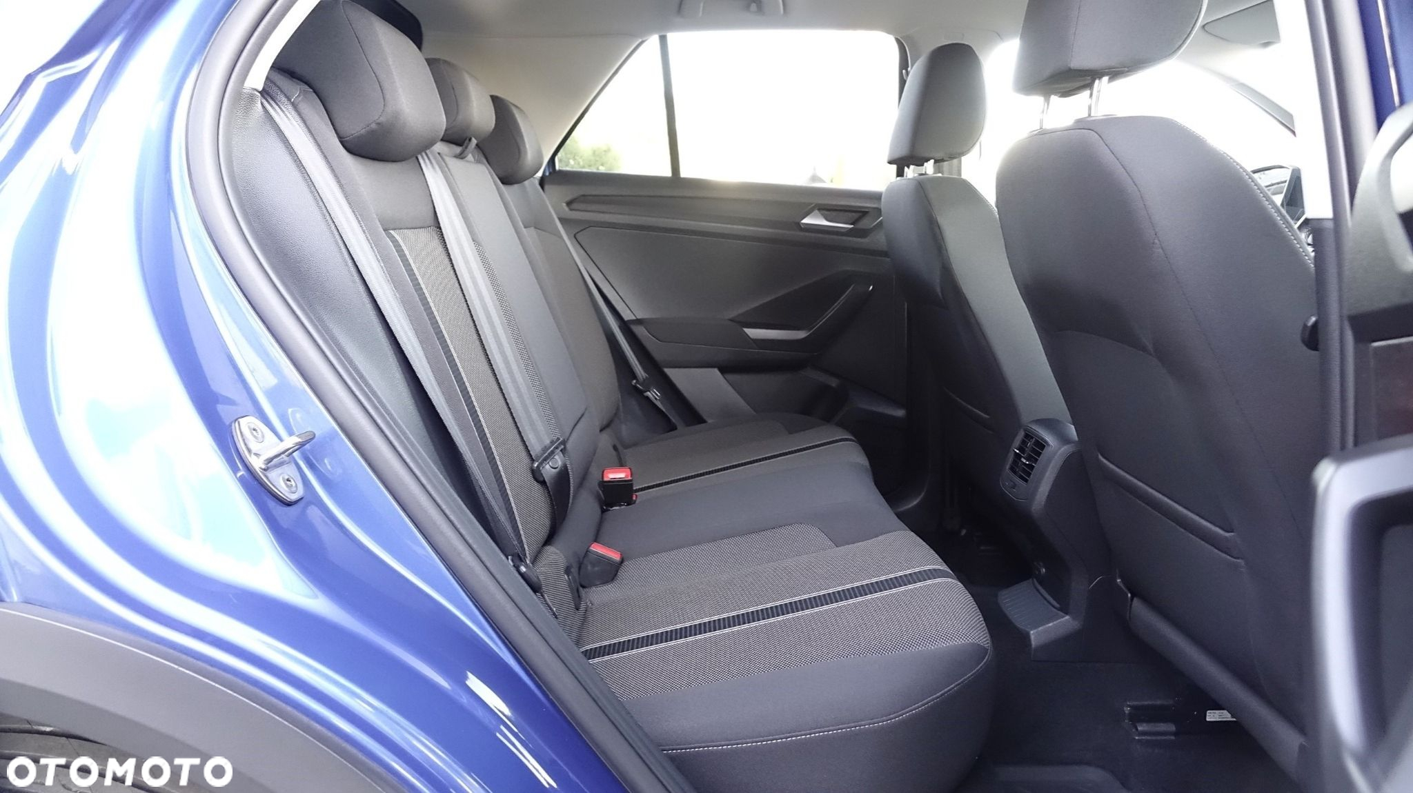 Volkswagen T-Roc - 29