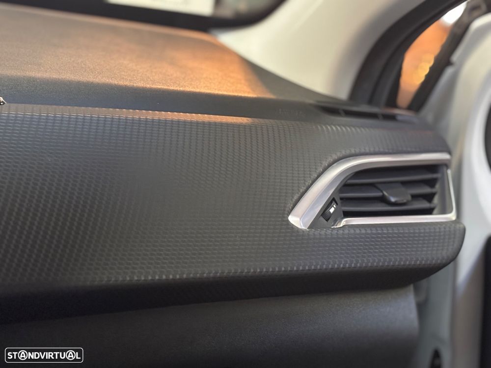 Peugeot 2008 PureTech 110 Stop&Start EAT6 Crossway - 38