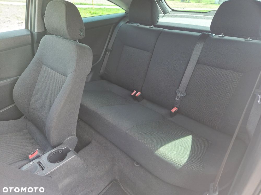 Opel Astra 1.4 111 - 12