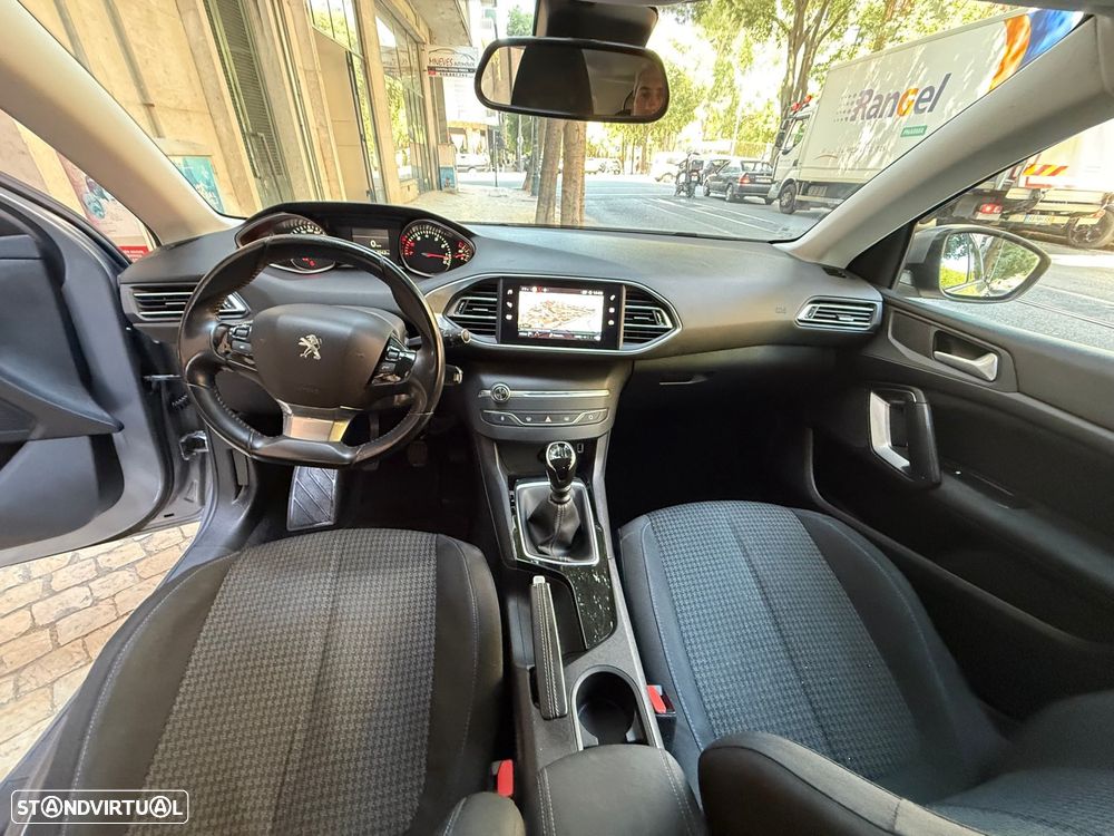 Peugeot 308 1.2 PureTech Style - 13