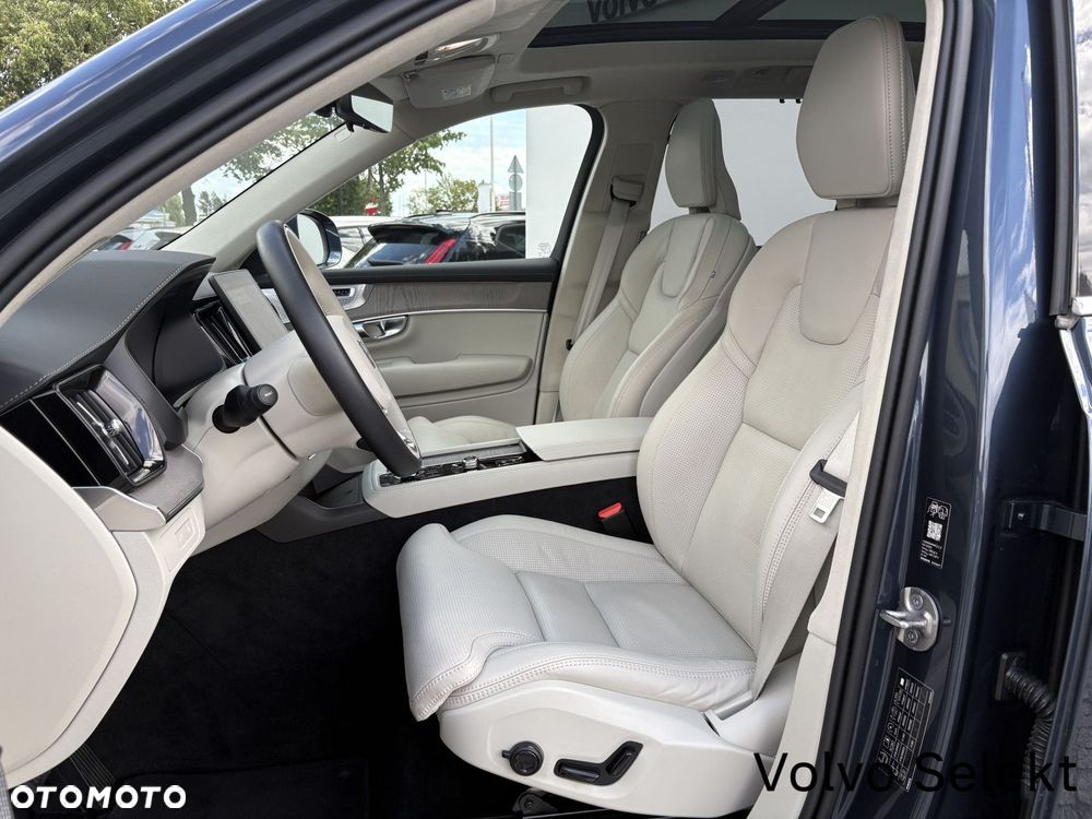 Volvo XC 90 - 12