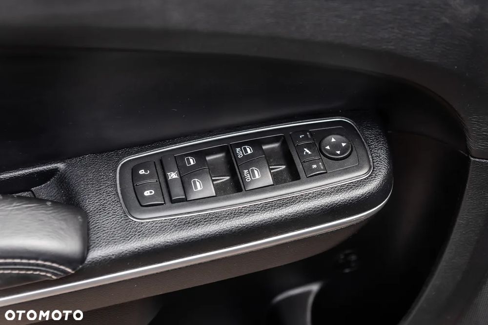 Lancia Thema 3.6 V6 VVT 24V Automatik Platinum - 17