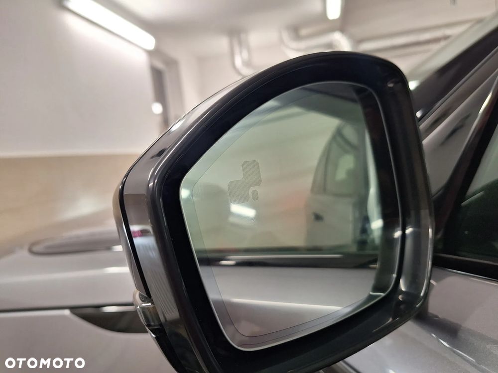 Land Rover Range Rover Velar D200 Dynamic SE - 31