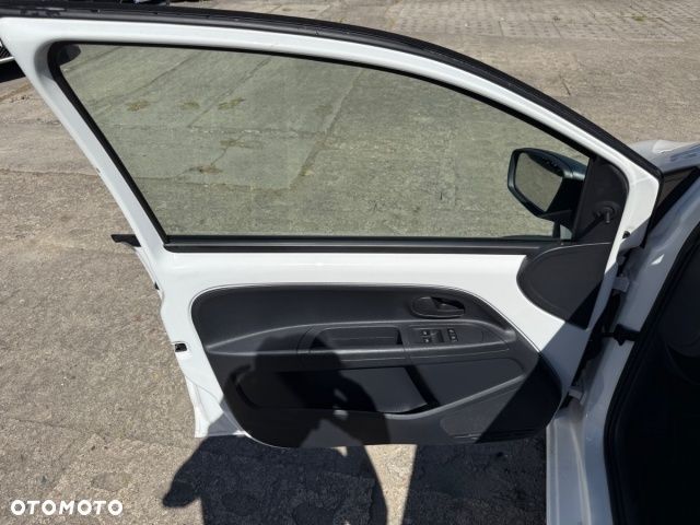 Volkswagen up! - 9