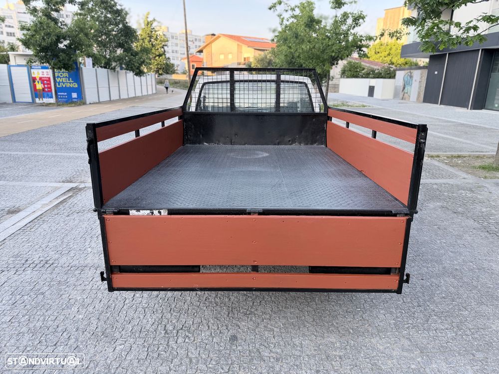 Nissan Pick Up 2.5 D - 12