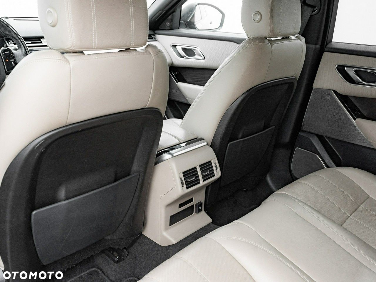 Land Rover Range Rover Velar 3.0 SD6 R-Dynamic S - 23