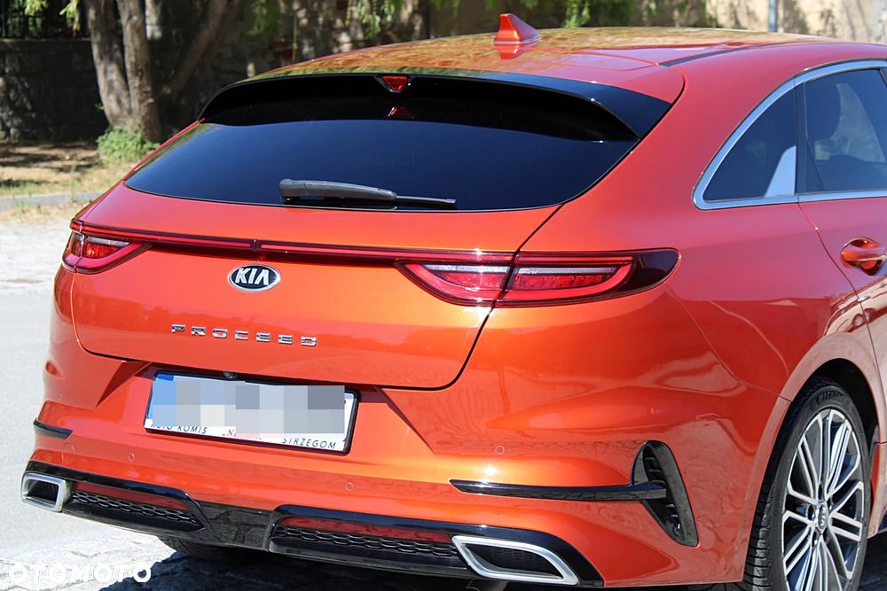Kia ProCeed - 13