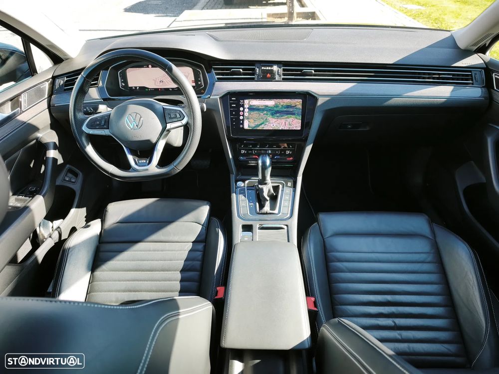 VW Passat Variant - 16