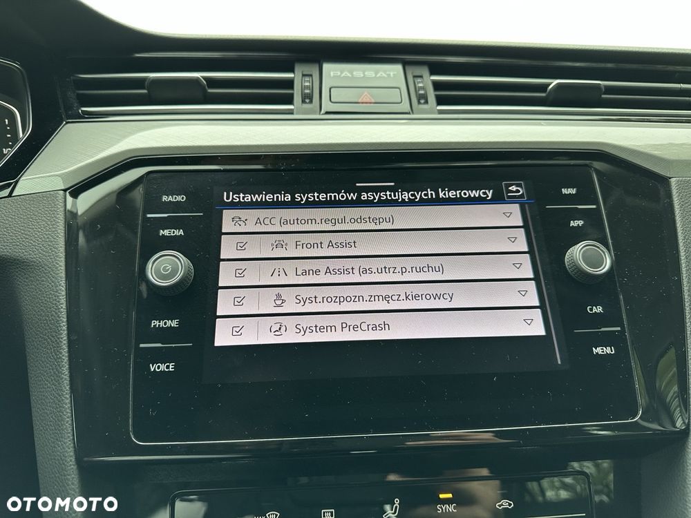 Volkswagen Passat 2.0 TSI Business DSG - 22