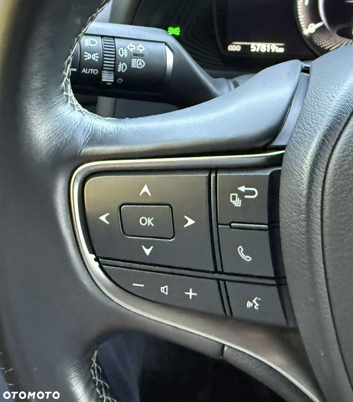 Lexus UX 250h Elegance 2WD - 20