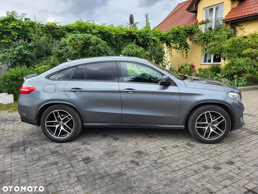 Mercedes-Benz GLE 350 d 4-Matic - 4