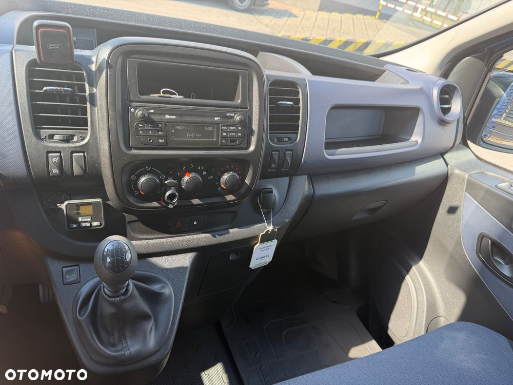Opel Vivaro - 12
