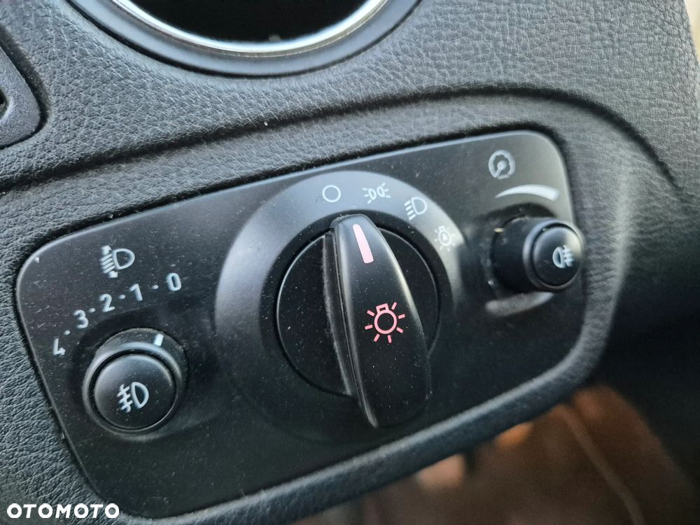 Ford S-Max 2.0 TDCi Ambiente - 11