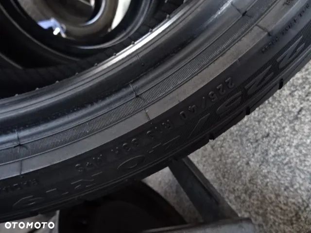 225/40/R19 93H RSC Pirelli Conturato P7 - 14