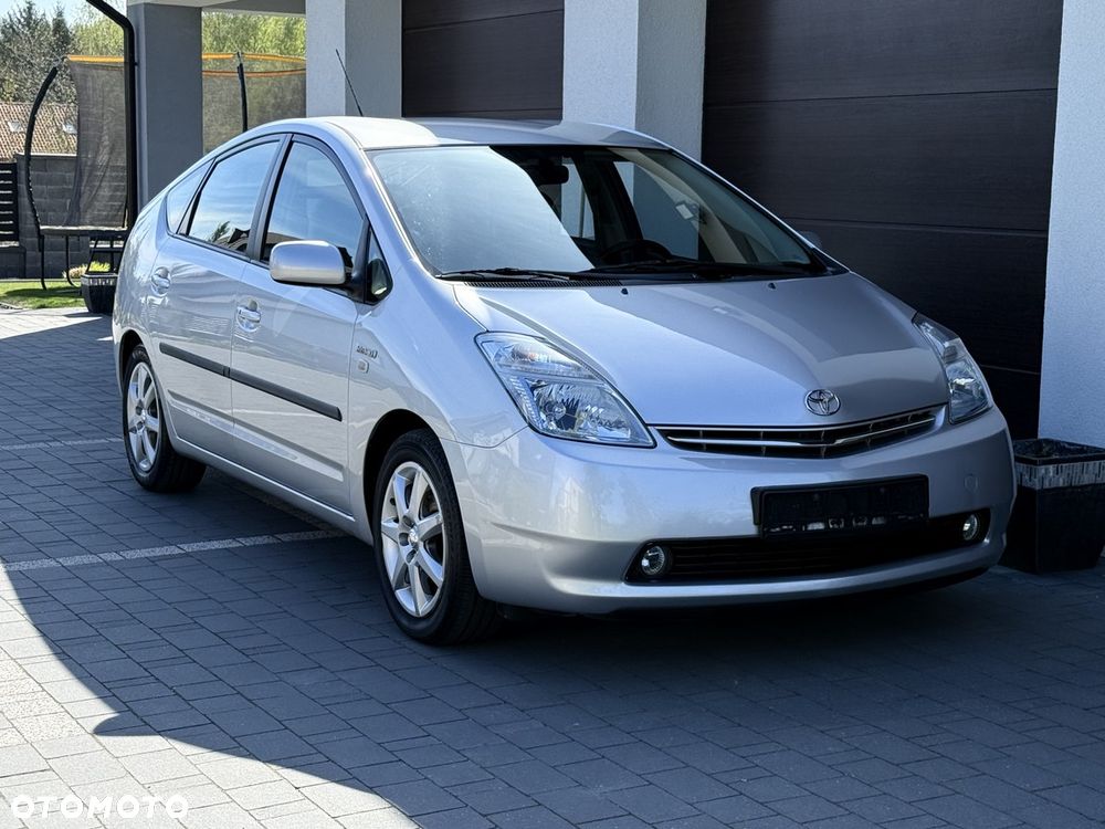 Toyota Prius 1.5 VVT-i Sol - 11