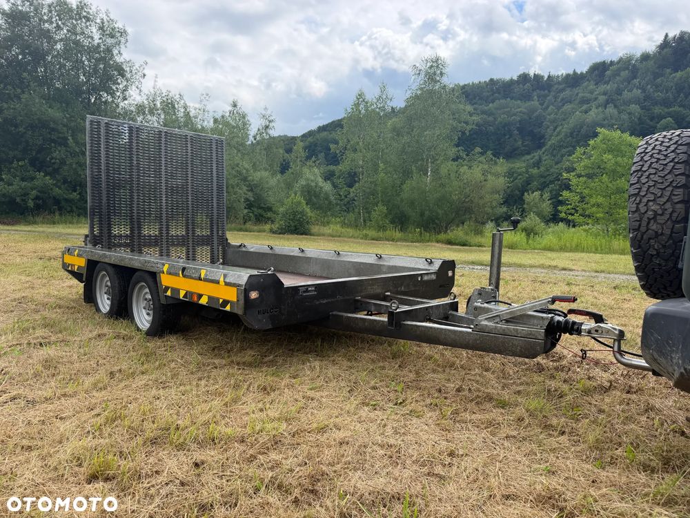 Inny Przyczepa Dwuosiowa Ciężarowa-LAWETA Do Koparek Maszyn Budowlanych. HULCO TERRAX-2 3001-LK.  NAJAZD Pełny Klapa z Bardzo mocnej konstrukcji. Lekki system otwierania najazdu jedną ręką! DMC 3000Kg! Jest To Laweta marki PREMIUM. Dwie ośie hamujące! Pełny ocynk. HULCO to Francuski Producent największy w Europie! Potężna jakość wykonania! Okazja Tanio. Laweta sprowadzona z Norwegii. Zero zużycia jak nówka sztuka! OKAZJA - 3