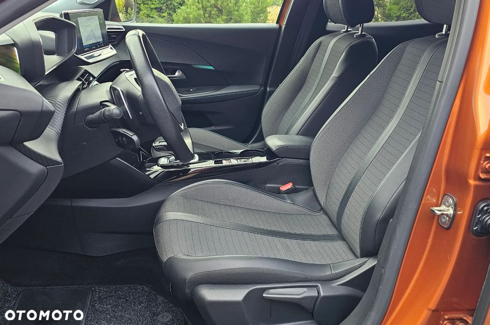 Peugeot 2008 PureTech 130 EAT8 Allure Pack - 12