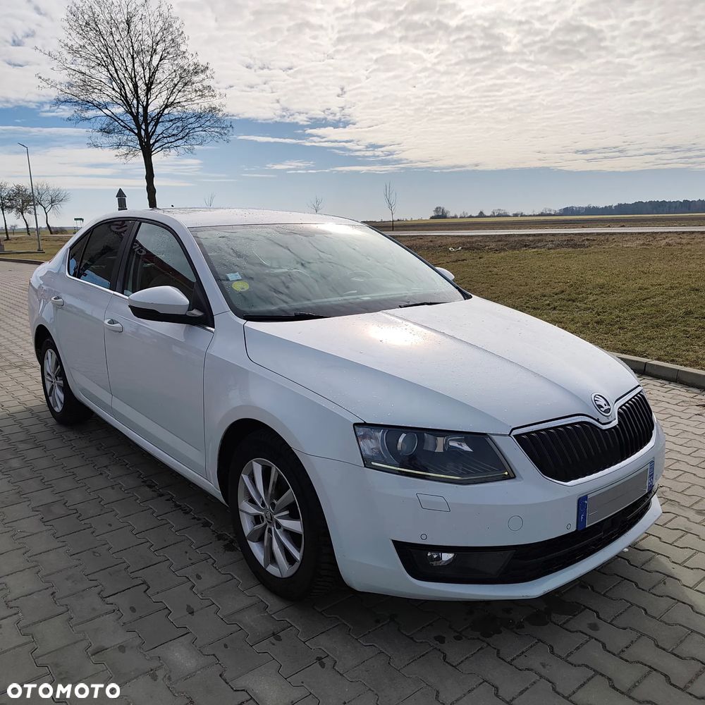 Skoda Octavia 1.6 TDI DPF DSG Elegance - 4