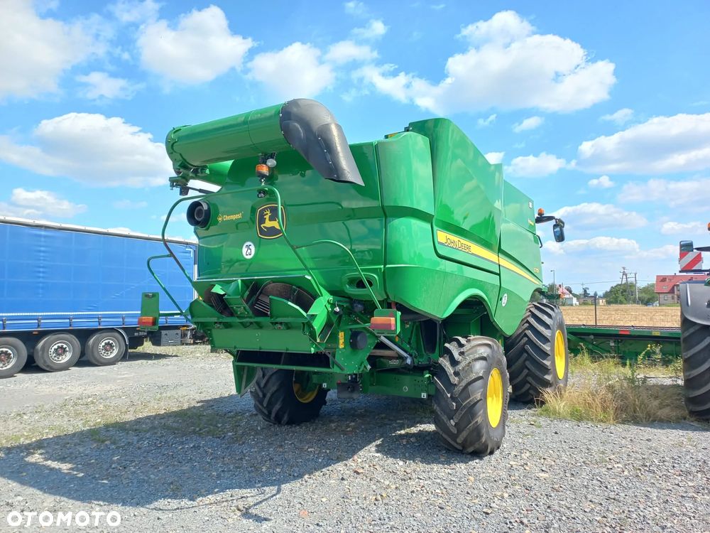 John Deere - 6