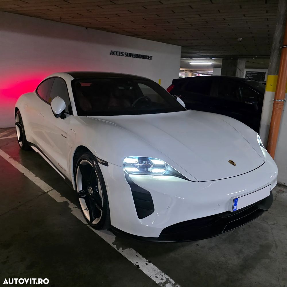 Porsche Taycan - 7