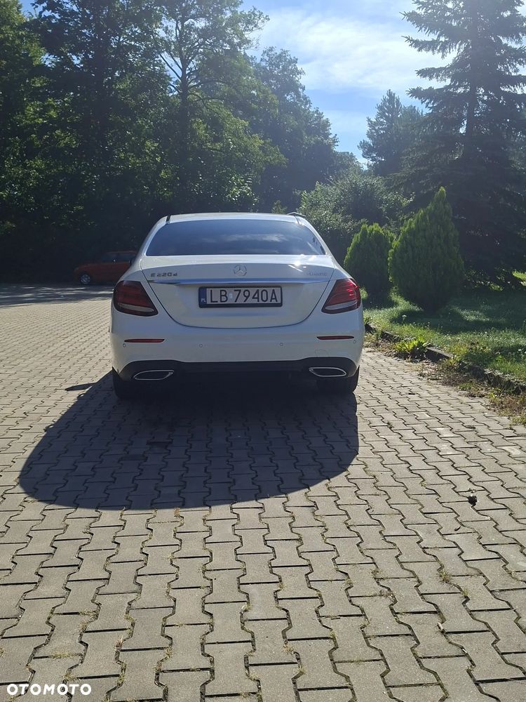 Mercedes-Benz Klasa E 220 d 4-Matic 9G-TRONIC - 5