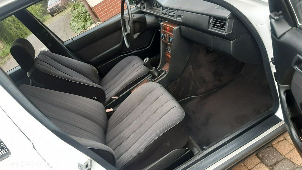 Mercedes-Benz W124 (1984-1993) - 9