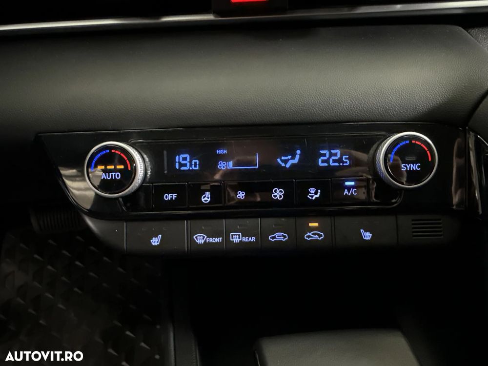 Hyundai Elantra - 19