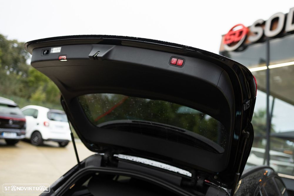 Mercedes-Benz C 300 e AMG Line - 22