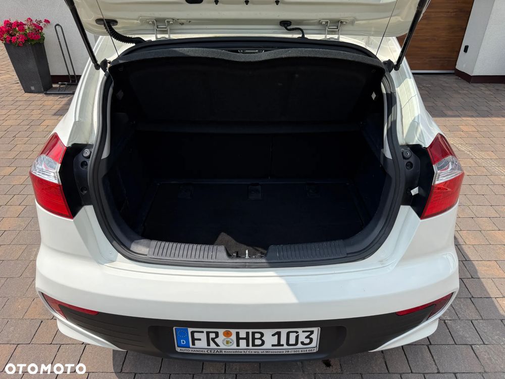 Kia Rio - 13