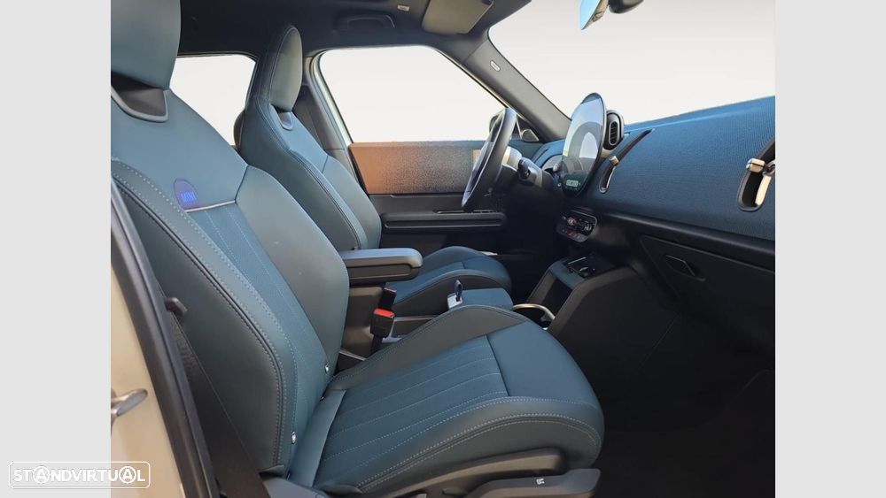 MINI Countryman E Favoured L - 12