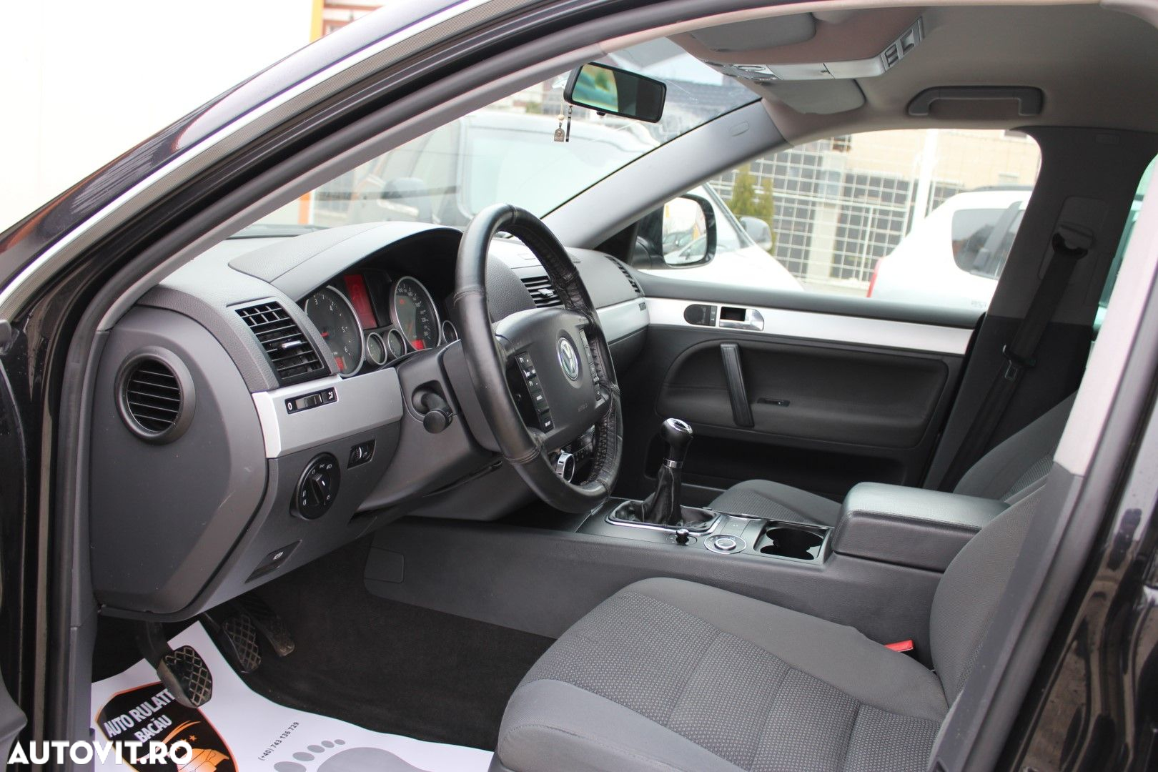 Volkswagen Touareg - 12