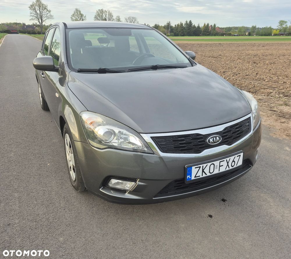 Kia Ceed - 7