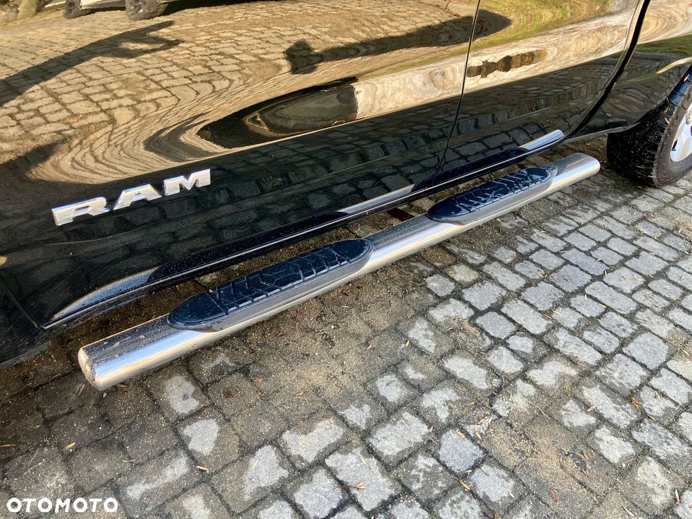 Dodge RAM - 32