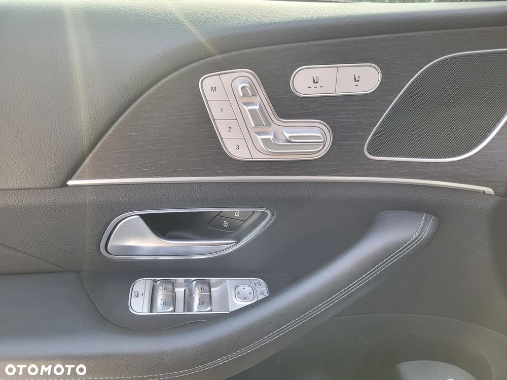 Mercedes-Benz GLE - 11