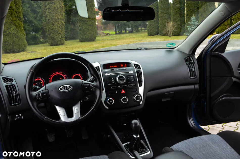 Kia Ceed Cee'd 1.6 Comfort - 30