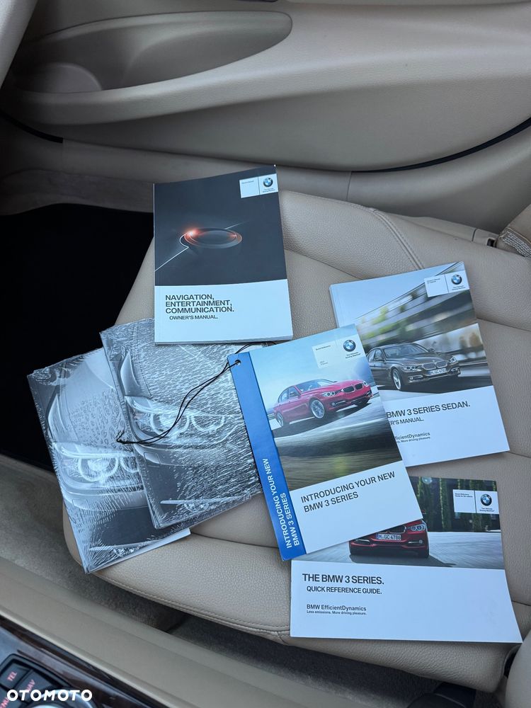 BMW Seria 3 328i xDrive - 34