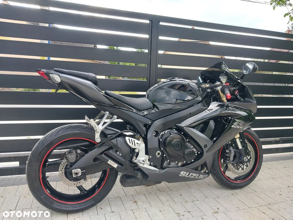 Suzuki GSX-R - 4