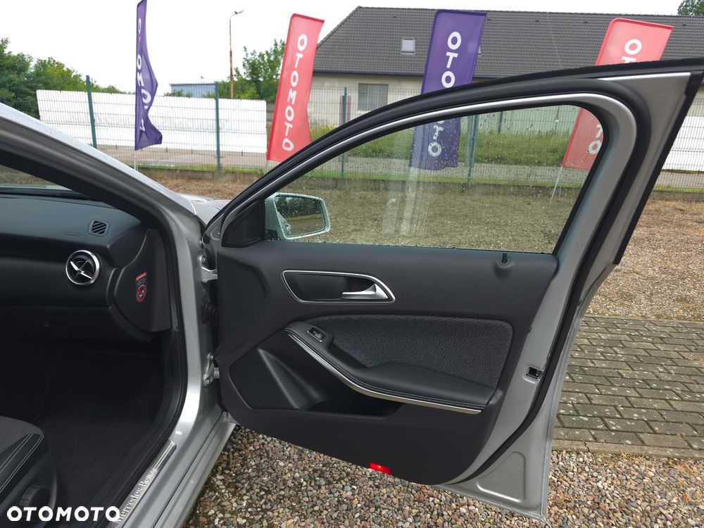 Mercedes-Benz Klasa A 180 (BlueEFFICIENCY) Style - 14